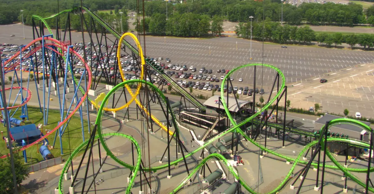 Green Lantern roller coaster